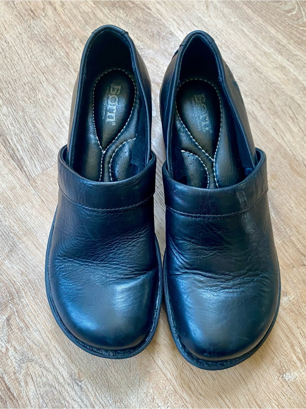 Women's Boc Born Concept Black Pebbled Leather Clogs Slip On Nurse Shoes